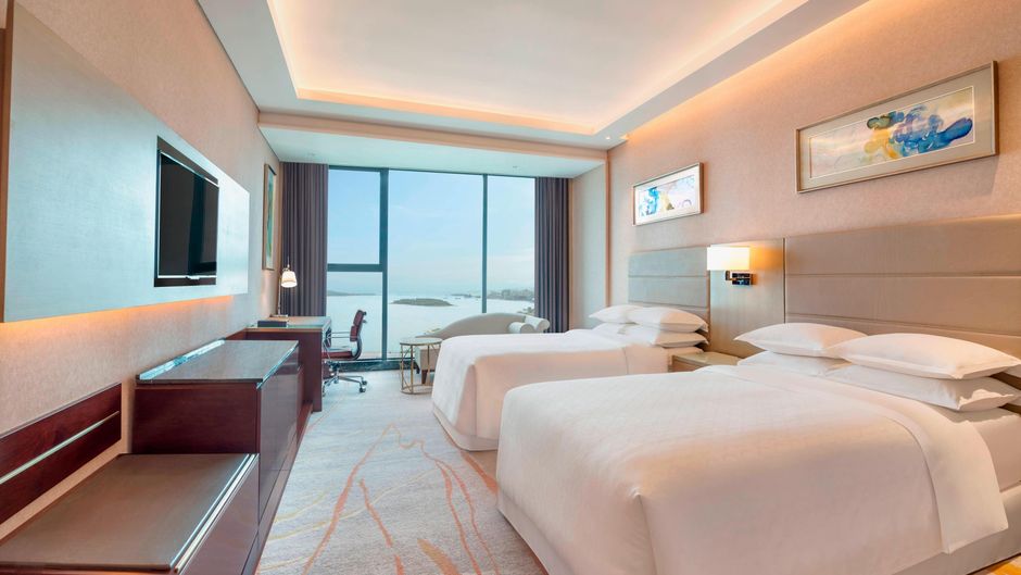 Sheraton Qingdao West Coast Room