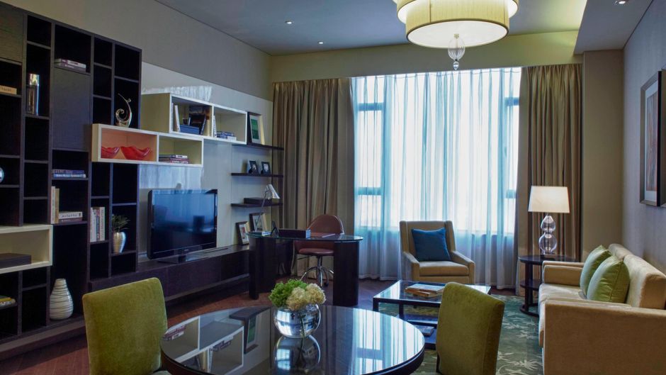 Marriott Exec Apts The Lakeview Room