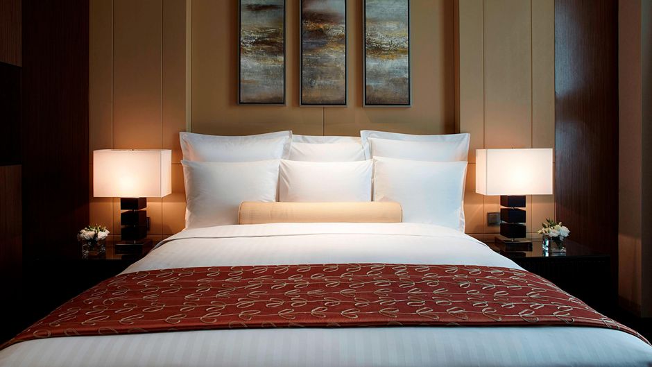 Marriott Exec Apts The Lakeview Room