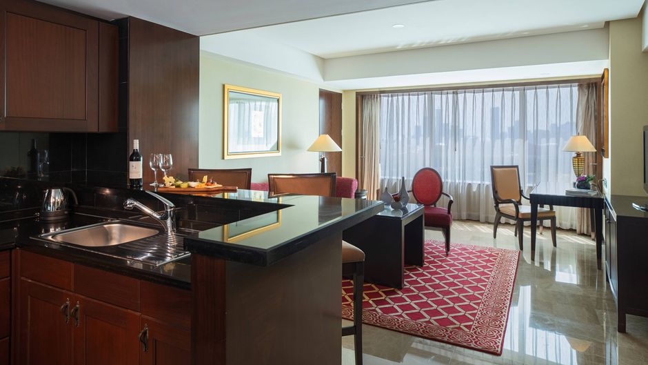 Renaissance Tianjin TEDA Conf Ctr Hotel Suite