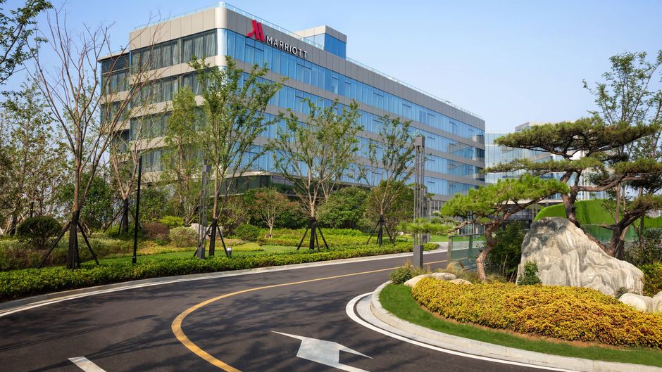 Xuzhou Marriott Hotel Lakeview Exterior