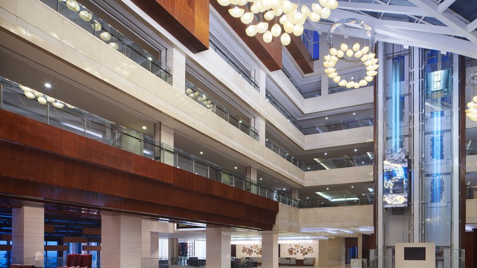 Sheraton Yantai Golden Beach Resort Lobby