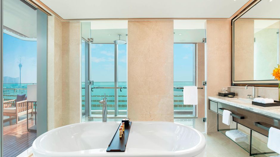 Sheraton Zhuhai Hotel Room