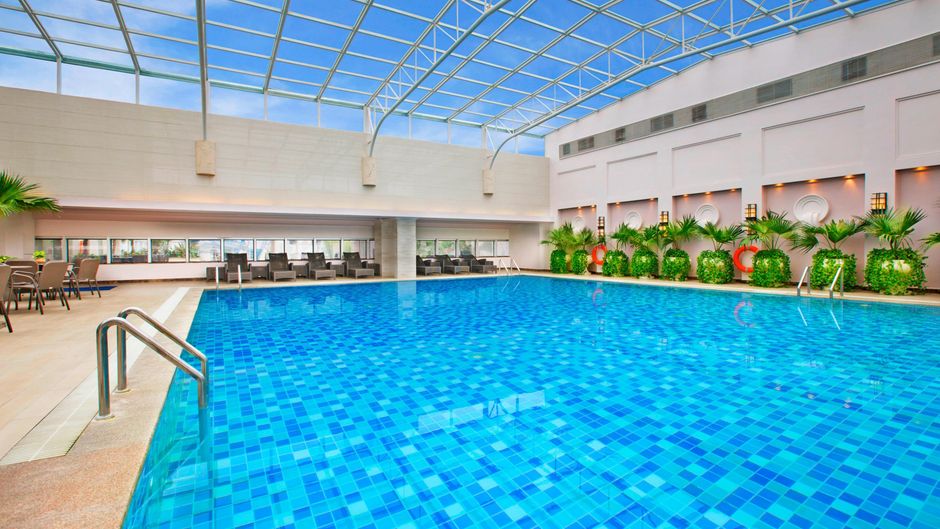 Sheraton Chengdu Lido Hotel Pool