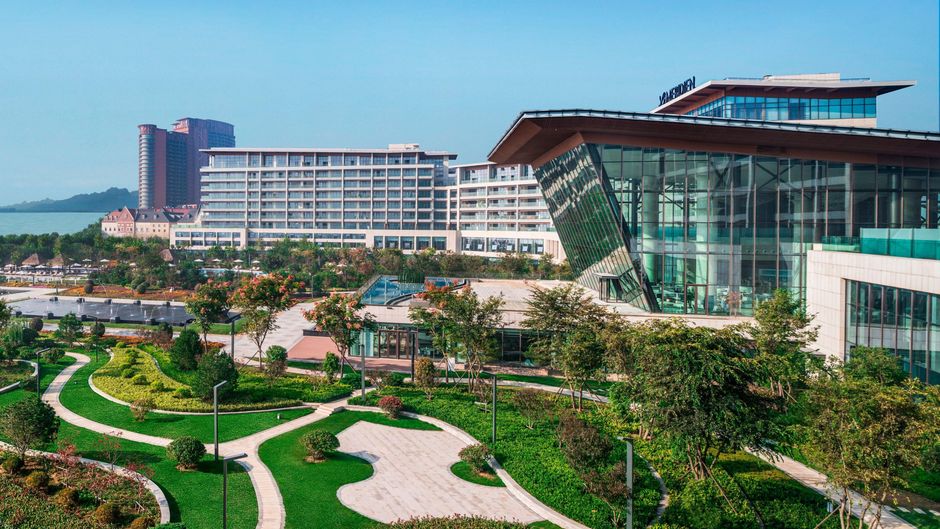 Le Meridien Qingdao West Coast Resort Exterior