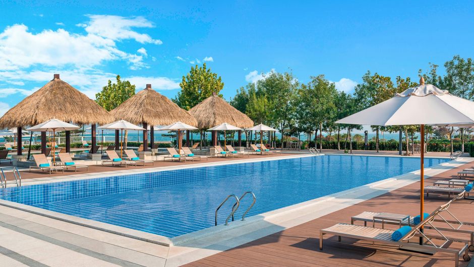 Le Meridien Qingdao West Coast Resort Pool