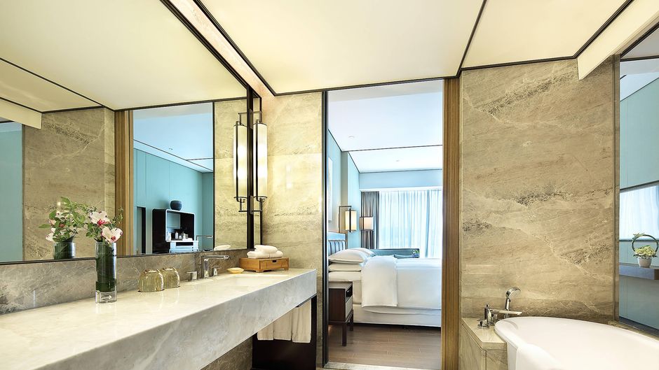 Sheraton Grand Hangzhou Binjiang Hotel Room
