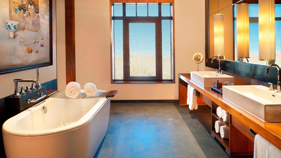 The St. Regis Lhasa Resort Room