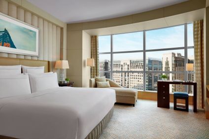 The Ritz-Carlton Beijing, Financial St