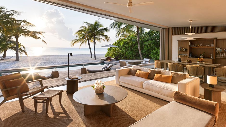 The Ritz-Carlton Maldives, Fari Islands Beach