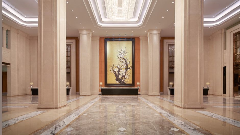 Sheraton Grand Wuhan Hankou Hotel Lobby