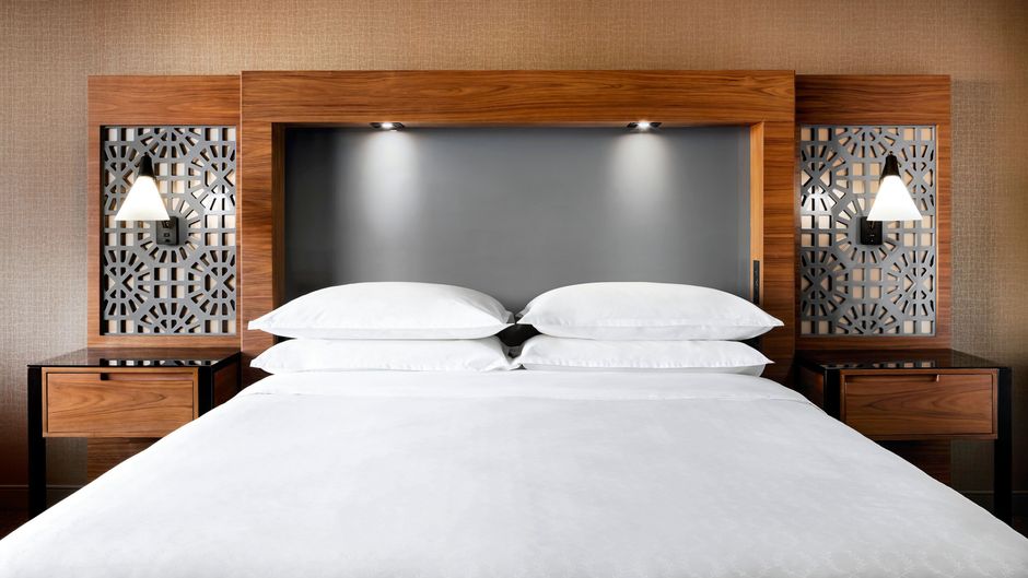 Sheraton Toronto Arpt Hotel & Conf Ctr Room