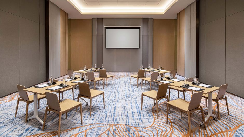 Four Points Sheraton Wuchuan Loong Bay Meeting
