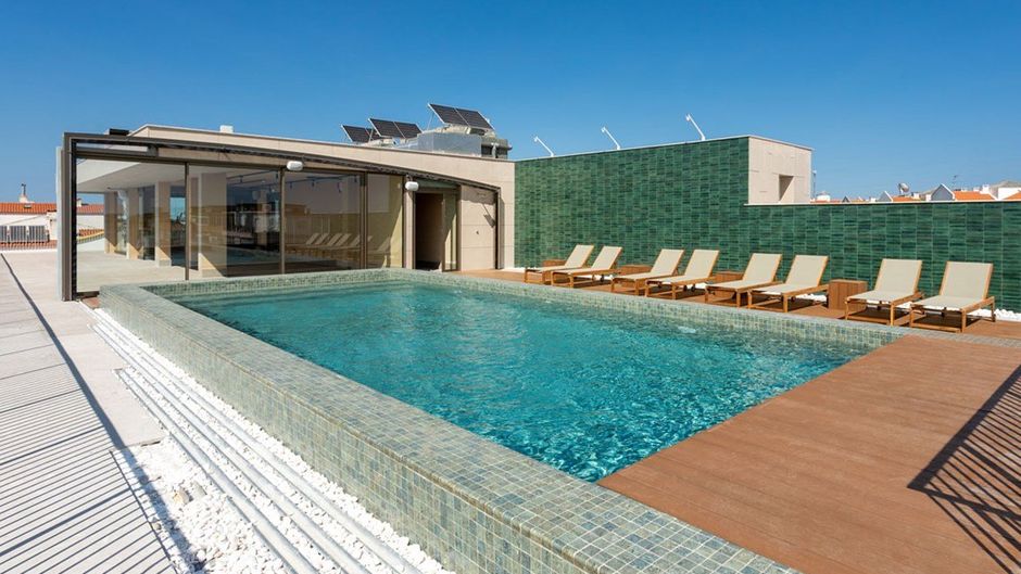 Upon Vila Pool