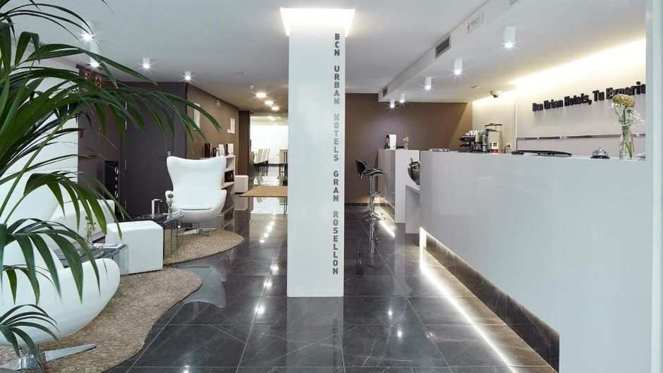 1881 Barcelona Grand Rosellon Hotel Lobby