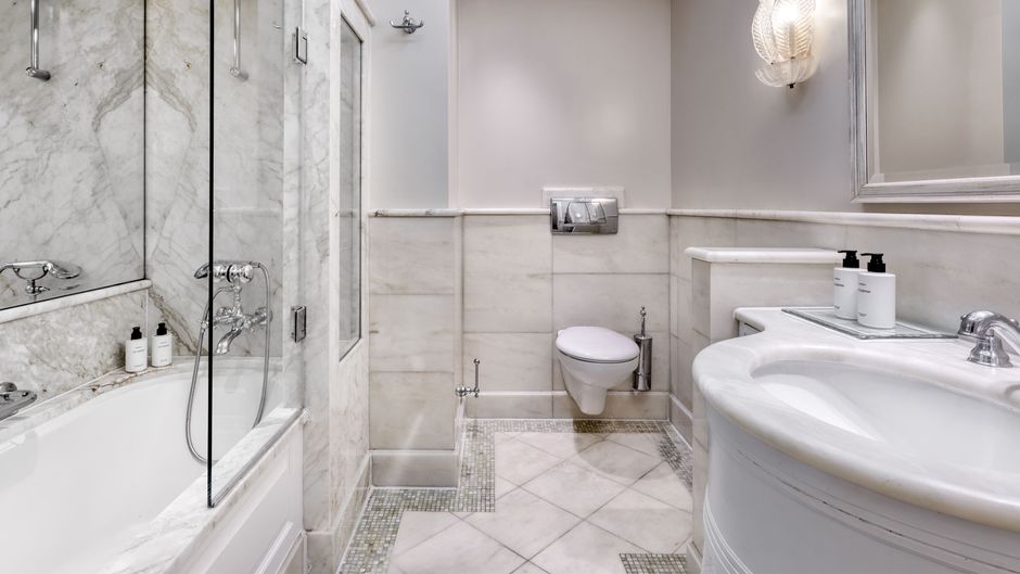 King George, A Luxury Collection Hotel Room