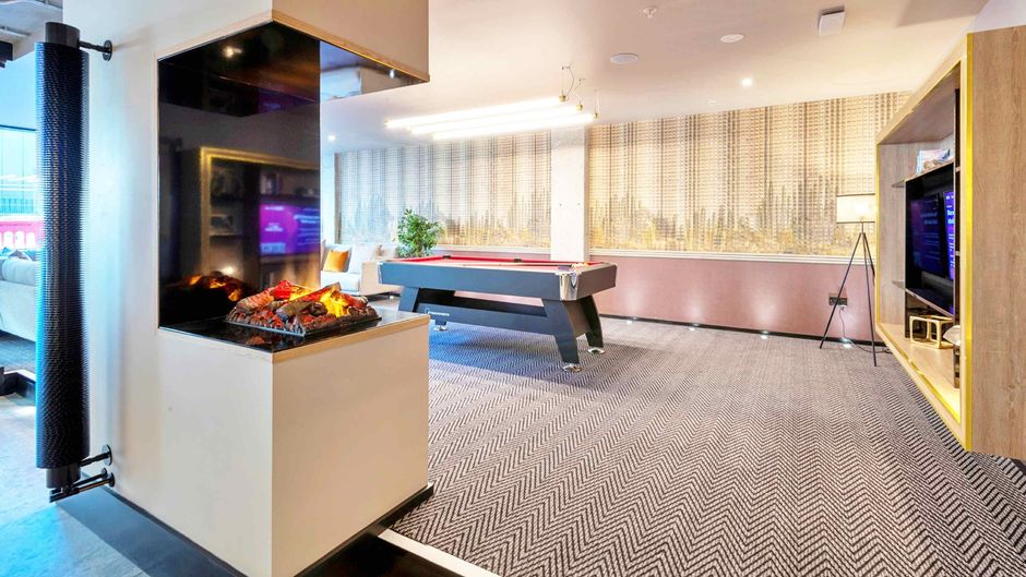 Sandman Signature Glasgow Hotel Lobby