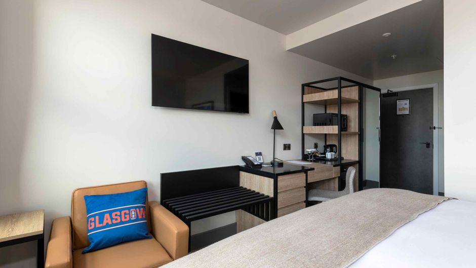 Sandman Signature Glasgow Hotel Room