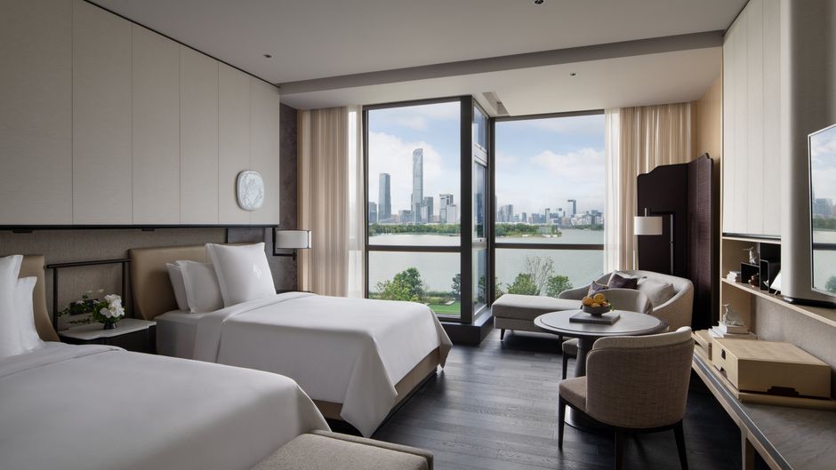 Four Seasons Hotel Suzhou Room