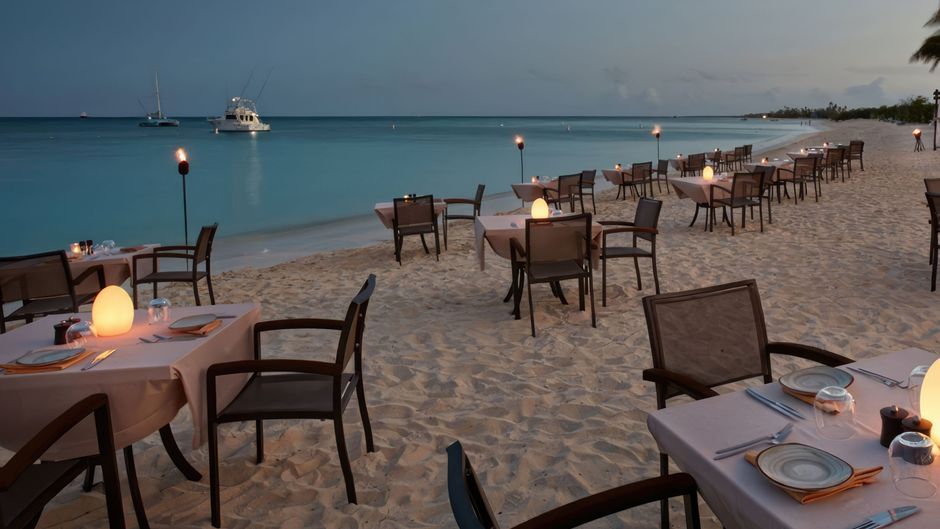 Aruba Marriott Resort & Stellaris Casino Beach