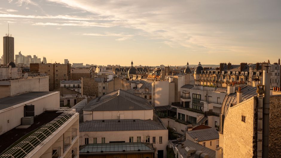 Renaissance Paris Arc de Triomphe Hotel Suite