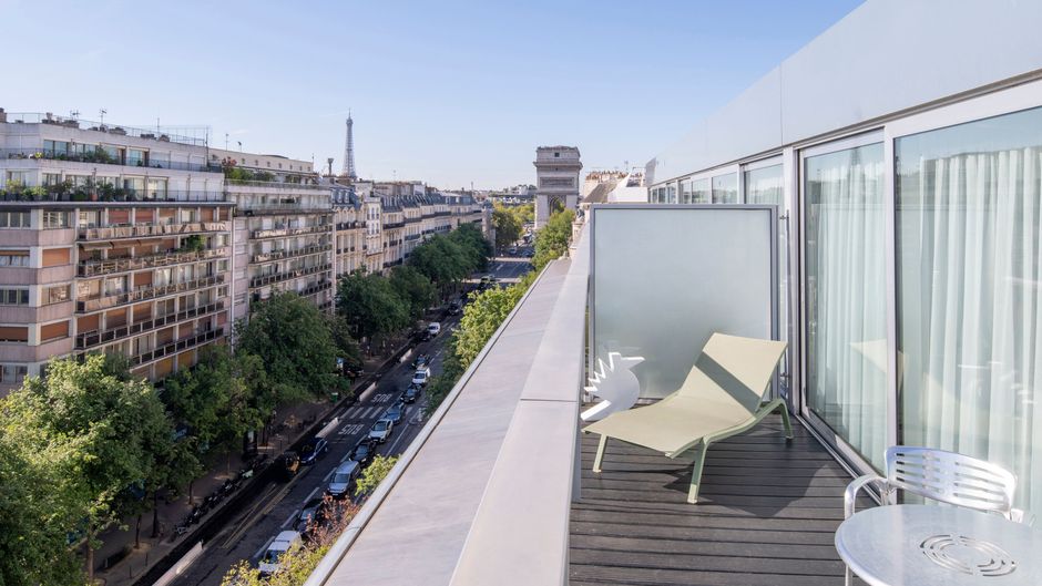 Renaissance Paris Arc de Triomphe Hotel Suite