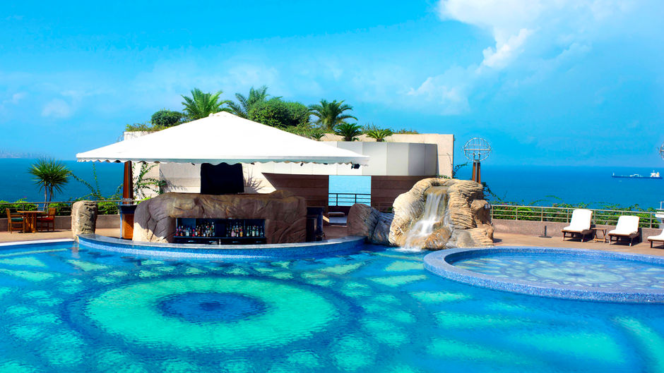 Le Royal Hotel Beirut Pool