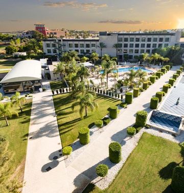 La Finca Golf & Spa Resort Hotel