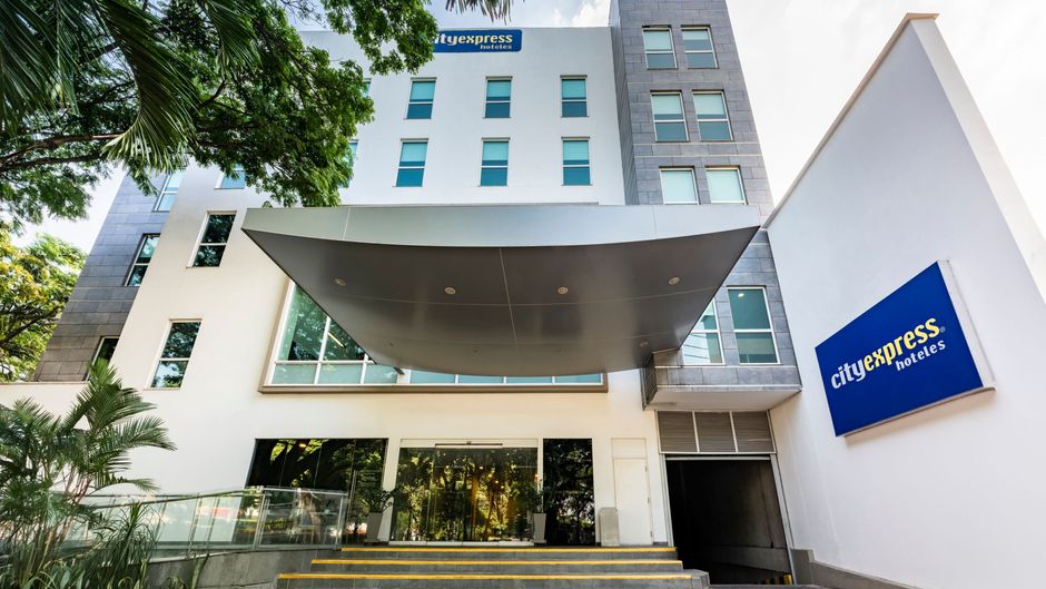 City Express Plus by Marriott Exterior
