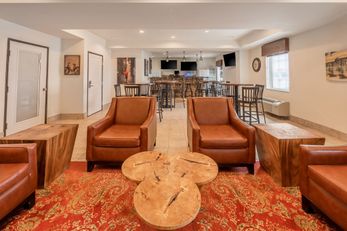 Landmark Suites