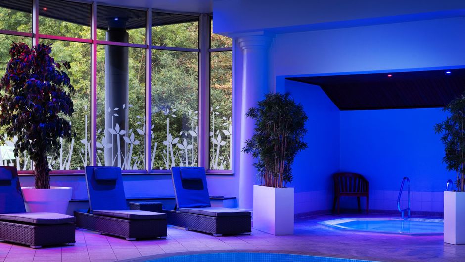 Delta Hotels Huntingdon Pool