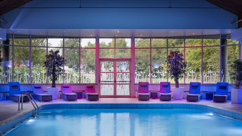 Delta Hotels Huntingdon Pool