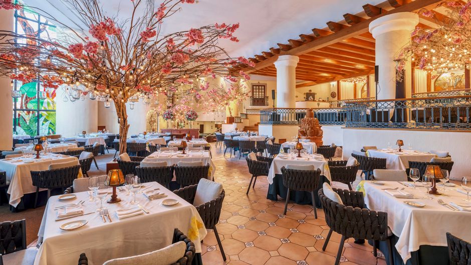 Grand Fiesta Americana Coral Beach Restaurant