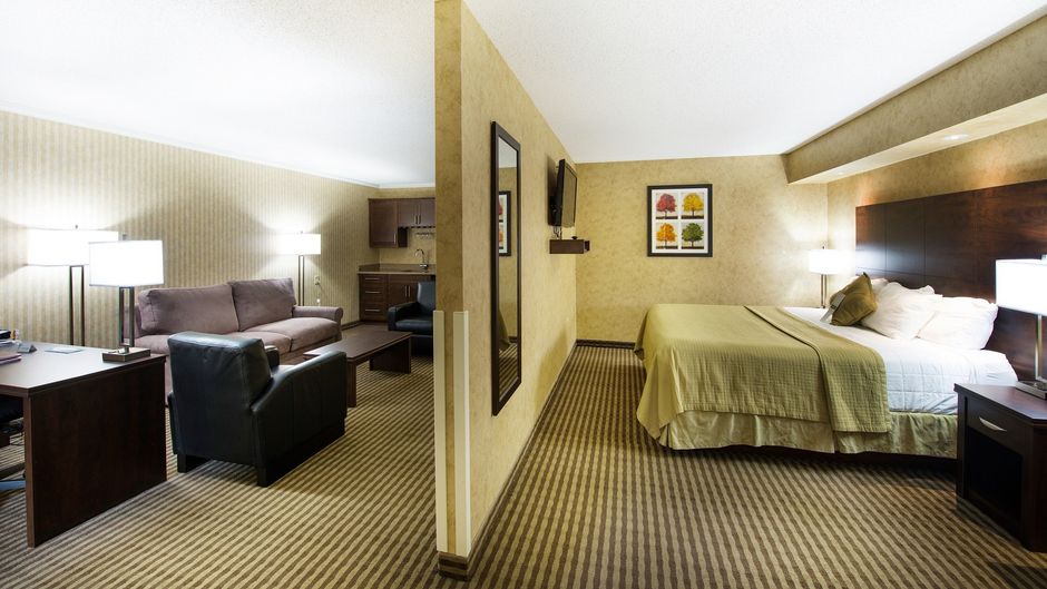 Victoria Inn Hotel & Convention Centre Suite