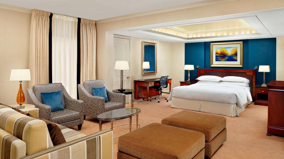 Sheraton Skyline Hotel London Heathrow Suite