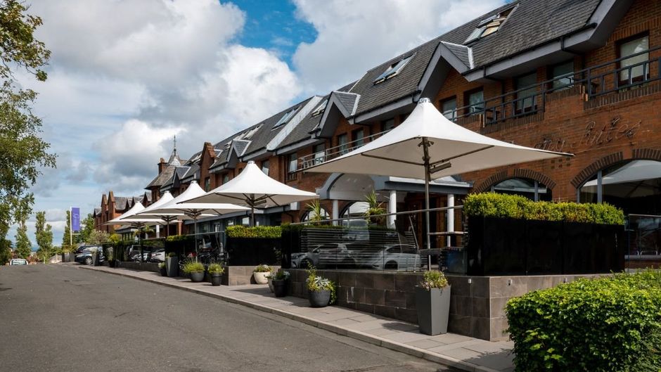 Glynhill Hotel & Leisure Club Exterior