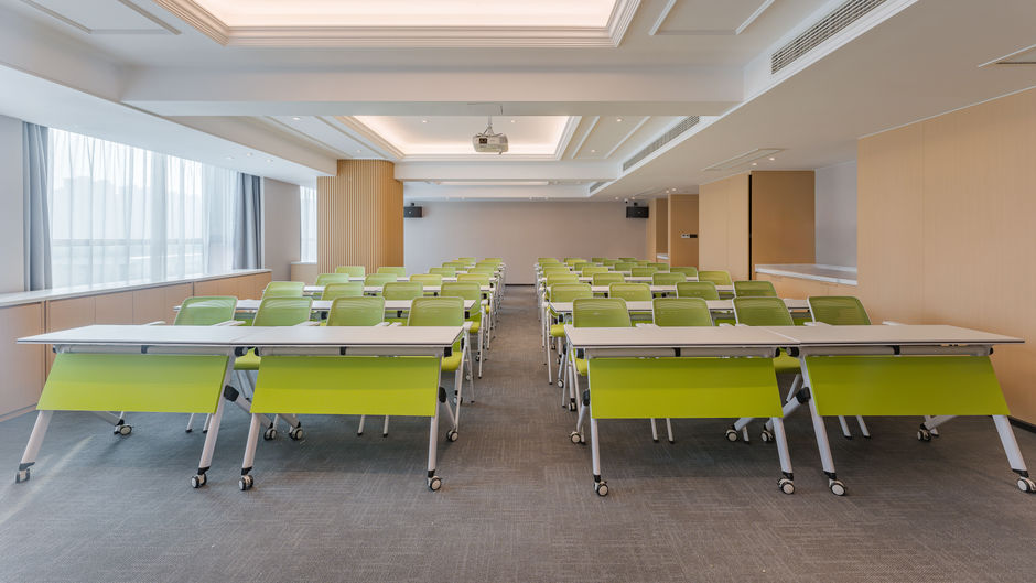 Holiday Inn Exp Qianjiang Century City Meeting