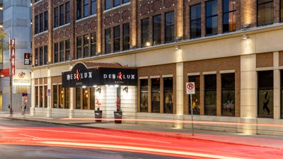 Des Lux Hotel