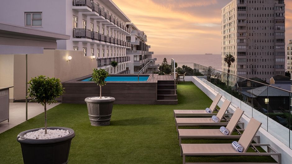 Protea Hotel Sea Point Pool