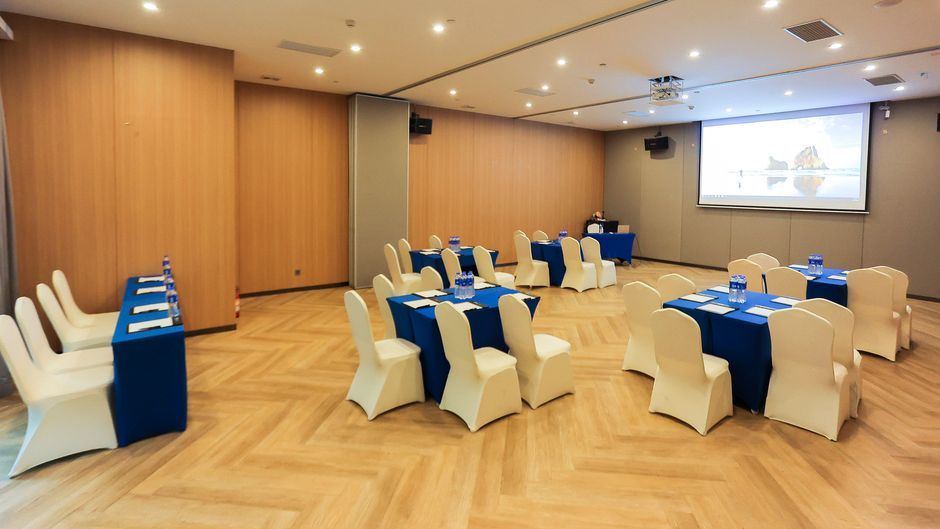 Holiday Inn Express Xuhui Binjiang Meeting