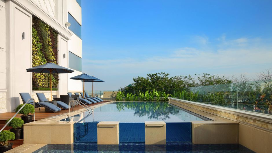 Four Points by Sheraton Medan Pool