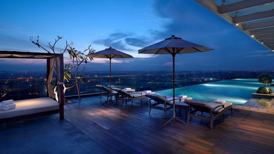 JW Marriott Hotel Medan Pool