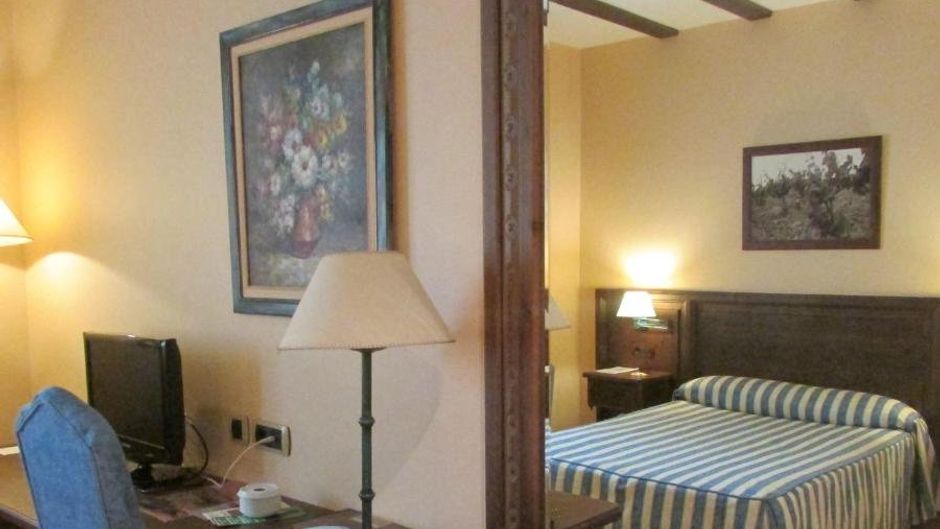 Hotel Tudanca-Aranda Room