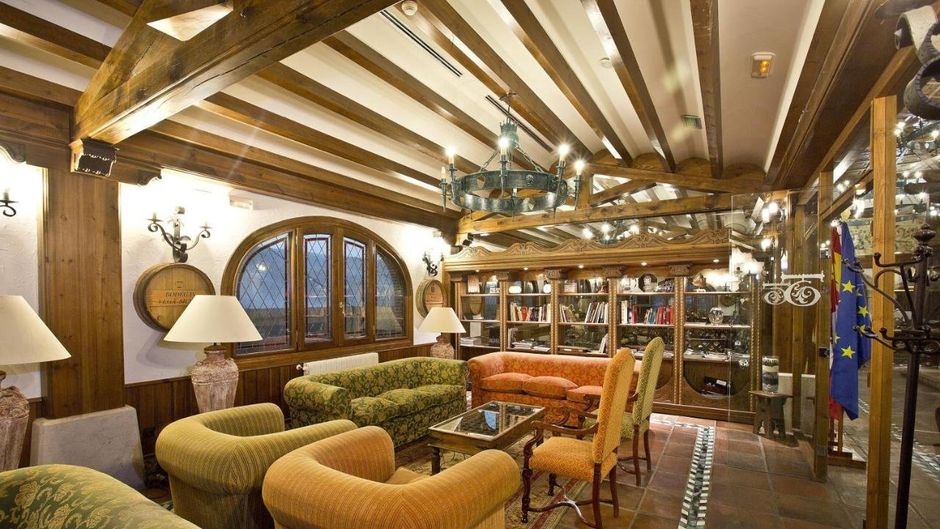 Hotel Tudanca-Aranda Lobby