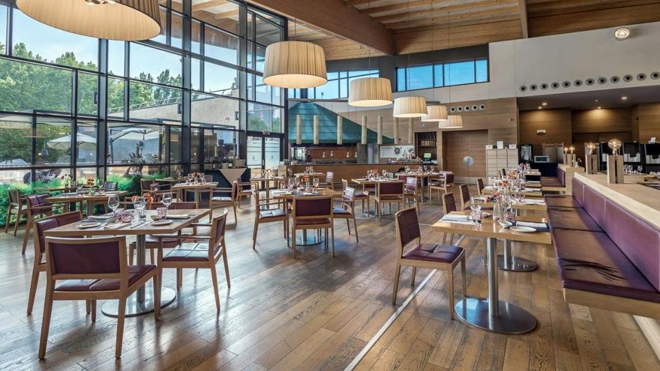 Puerta de Bilbao Hotel Restaurant
