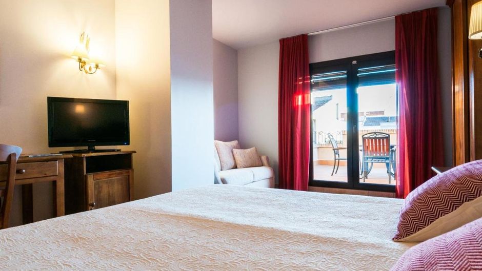 Dona Manuela Hotel Room