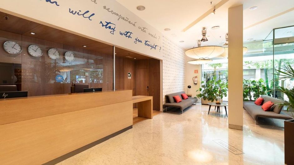 Zinema 7 Lobby