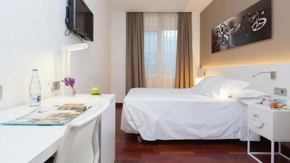URH Ciutat de Mataro Room