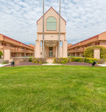 HomeTowne Studios Amarillo West