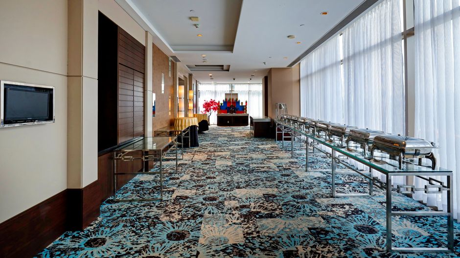 Holiday Inn Chennai OMR IT Expressway Restaurant